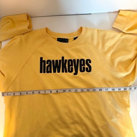 Iowa Hawkeyes Jones & Mitchell Cropped Pull Over Sweatshirt Size XL - Picture 8 of 8